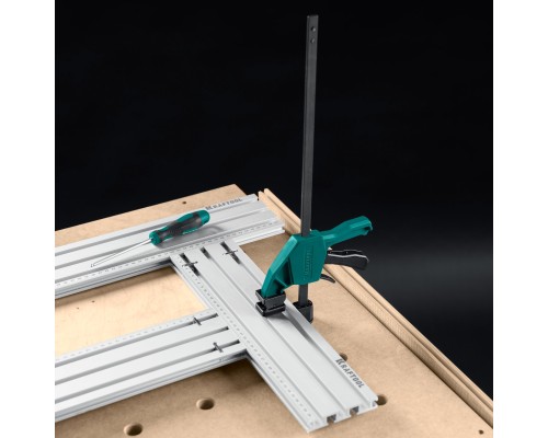 Вертикальная быстрозажимная струбцина пистолетного типа KRAFTFLEX GDH-300/60 в отверстия 20 мм KRAFTOOL 32801